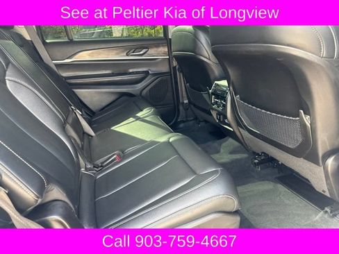 Used 2024 Jeep Grand Cherokee L Limited w/ Black Appearance Package AWD/4WD image 11