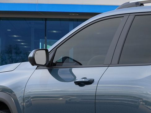 New 2026 Chevrolet Equinox LT w/ Safety and Technology Package FWD image 12