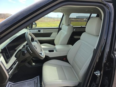 Used 2024 Hyundai Santa Fe Calligraphy image 12