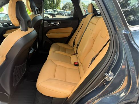 Used 2018 Volvo XC60 T6 Momentum w/ Convenience Package AWD/4WD image 39