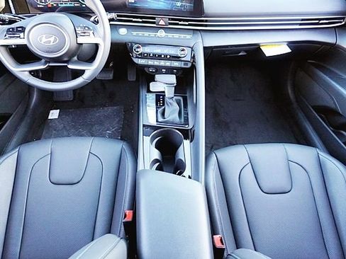 New 2026 Hyundai Elantra Limited image 24