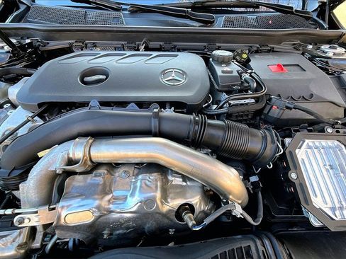 Used 2025 Mercedes-Benz CLA 250 4MATIC image 9