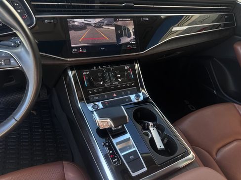 Used 2022 Audi Q8 Premium Plus image 20