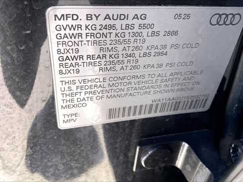 Used 2025 Audi Q5 Premium w/ Convenience Package image 33