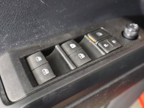 Used 2019 Toyota Tacoma SR w/ SR Convenience Package image 22