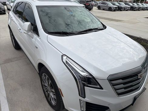 Used 2019 Cadillac XT5 Premium Luxury image 3