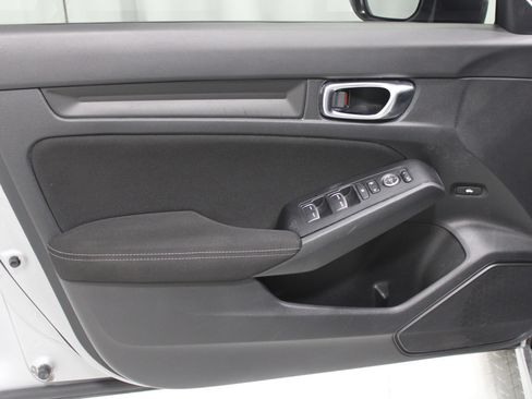 Used 2022 Honda Civic Sport image 11