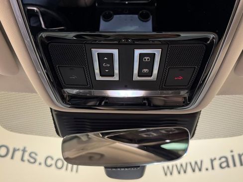 Used 2023 Land Rover Range Rover Velar S image 20