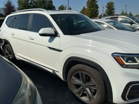 Used 2022 Volkswagen Atlas SEL R-Line AWD/4WD image 5