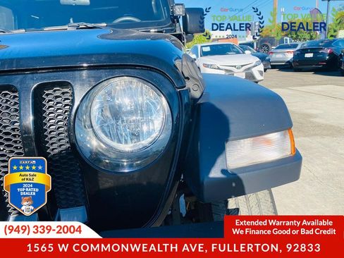 Used 2018 Jeep Wrangler Unlimited Sport image 18