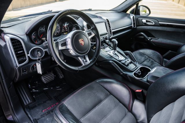 Used 2014 Porsche Cayenne GTS AWD/4WD image 2