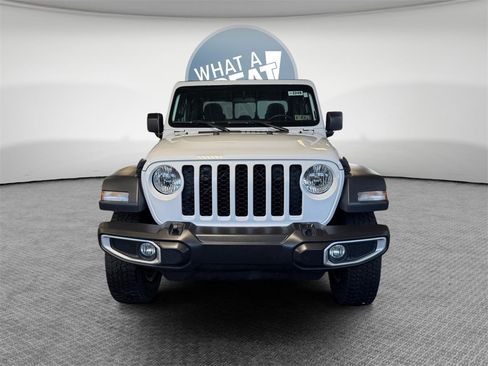 Used 2023 Jeep Gladiator Sport image 9