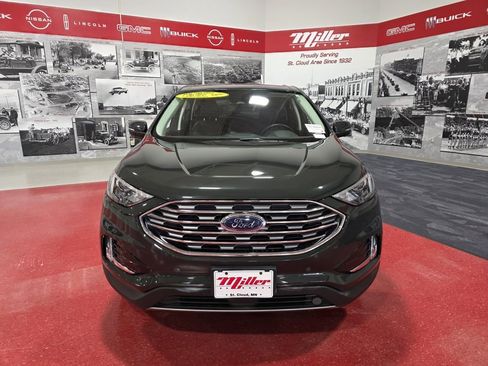 Used 2023 Ford Edge Titanium image 10