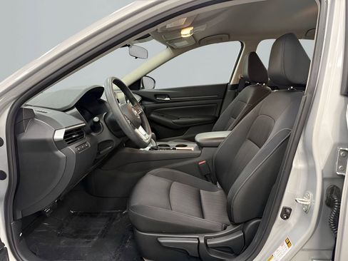 Used 2022 Nissan Altima 2.5 S FWD image 11