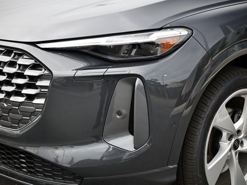 New 2025 Audi Q5 Prestige image 12