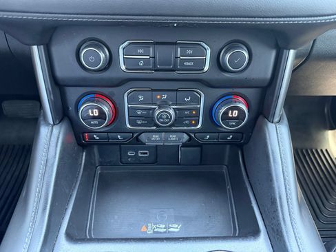 Certified 2022 Chevrolet Tahoe Z71 w/ Luxury Package AWD/4WD image 28