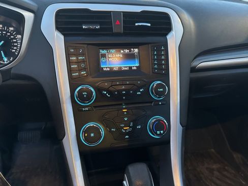 Used 2014 Ford Fusion SE image 8