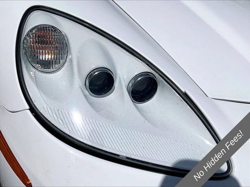 Used 2006 Chevrolet Corvette Coupe w/ Preferred Equipment Group RWD image 21