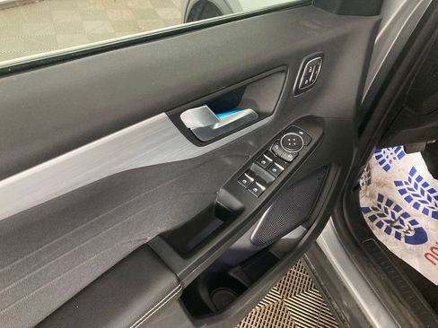 Used 2024 Ford Escape Platinum image 12