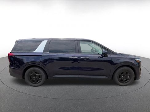 Used 2026 Kia Carnival FWD image 16
