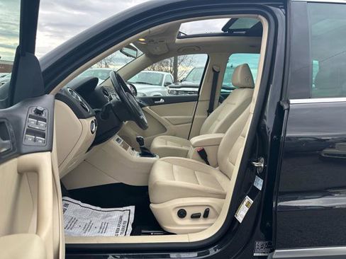 Used 2017 Volkswagen Tiguan Wolfsburg Edition image 10