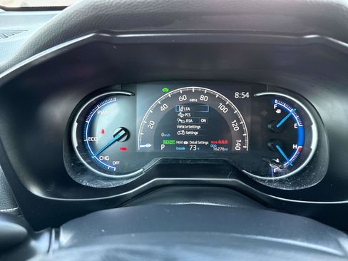 Used 2024 Toyota RAV4 LE AWD/4WD image 23