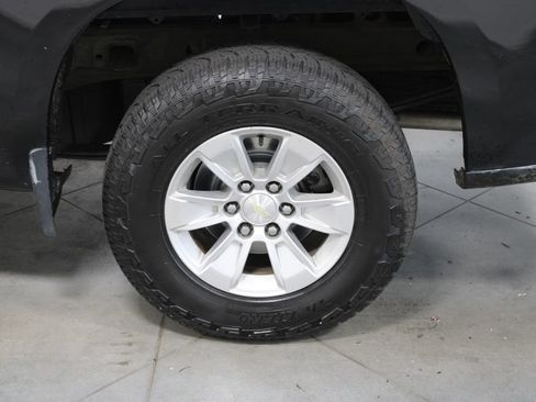 Used 2020 Chevrolet Silverado 1500 LT AWD/4WD image 19