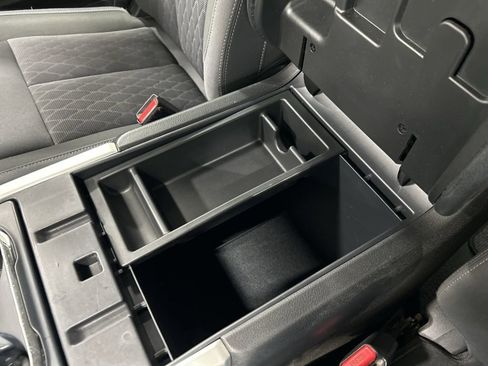 Used 2020 Nissan Titan SV w/ SV Convenience Package image 22