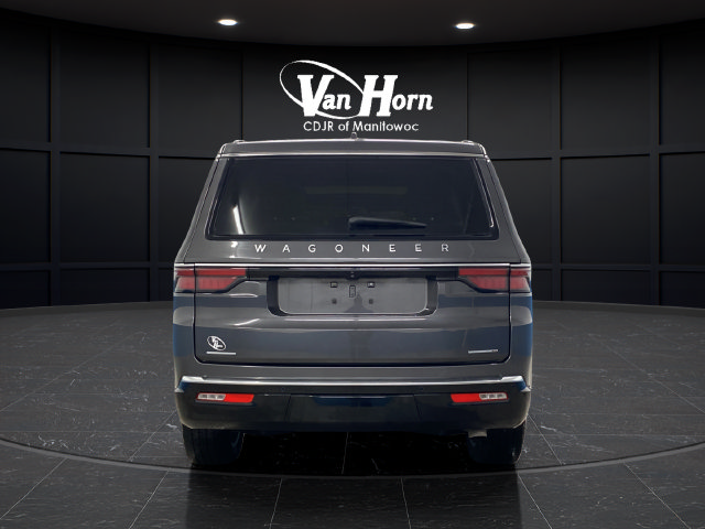 Used 2022 Jeep Wagoneer Series III w/ Premium Group I AWD/4WD image 6