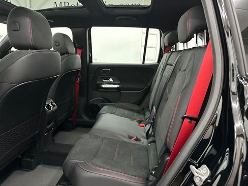 Used 2025 Mercedes-Benz GLB 35 AMG 4MATIC image 21