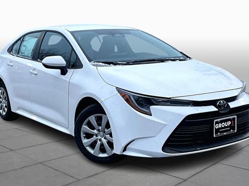 New 2026 Toyota Corolla LE image 2