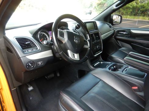 Used 2020 Dodge Grand Caravan GT image 13