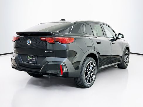 Used 2025 BMW X2 xDrive28i AWD/4WD image 9
