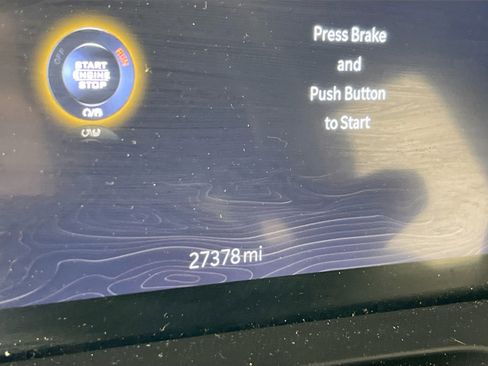 Used 2023 Jeep Grand Cherokee Laredo w/ Luxury Tech Group I image 12