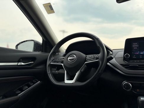 Used 2023 Nissan Altima 2.5 SR FWD image 35