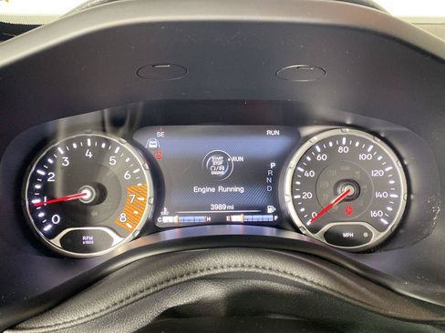 Used 2022 Jeep Renegade Latitude w/ Convenience Group AWD/4WD image 12