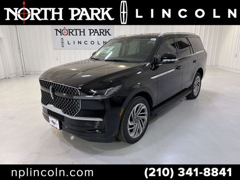 New 2026 Lincoln Navigator Premiere AWD/4WD image 1