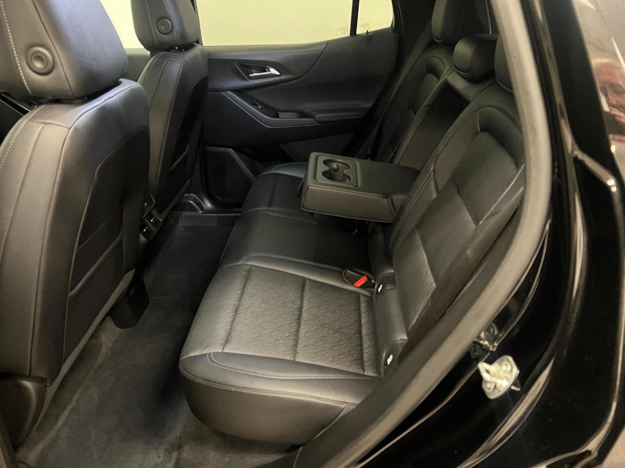Used 2025 Chevrolet Equinox LT w/ Convenience Package II FWD image 25