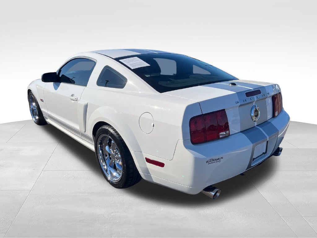Used 2007 Ford Mustang GT RWD image 3