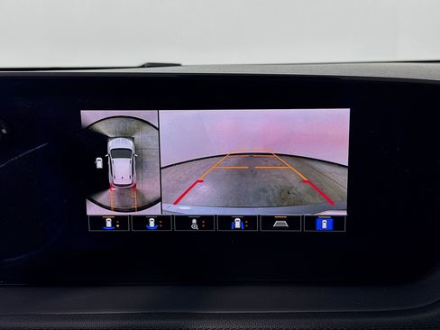 Used 2024 Buick Encore GX Avenir w/ Avenir Technology Package AWD/4WD image 14