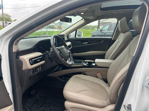 Used 2023 Lincoln Nautilus Reserve AWD/4WD image 9