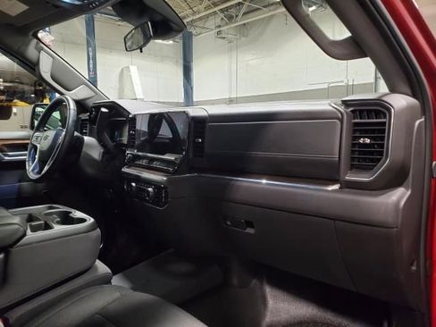 Used 2024 Chevrolet Silverado 1500 LT Trail Boss w/ LPO, Dark Essentials Package image 12