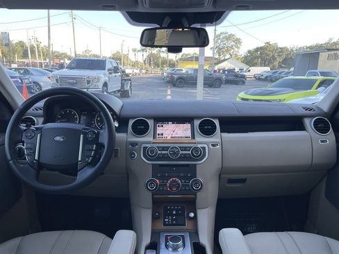 Used 2016 Land Rover LR4 HSE AWD/4WD image 5