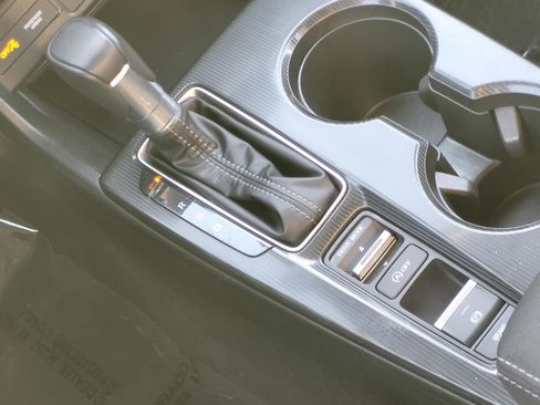 Used 2025 Honda Civic Sport image 23