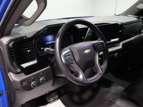 Used 2025 Chevrolet Silverado 1500 LT image 15