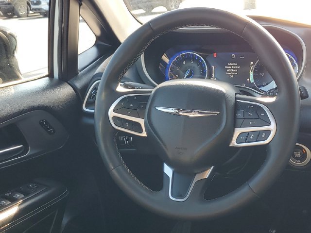 Used 2025 Chrysler Pacifica Select FWD image 29