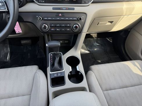 Used 2022 Kia Sportage LX image 11