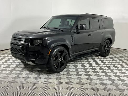 Used 2025 Land Rover Defender 130 V8 image 1