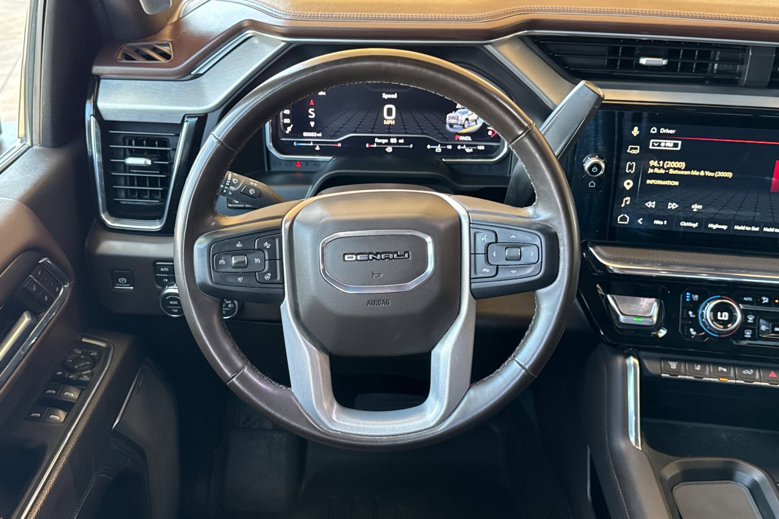 Used 2024 GMC Sierra 2500 Denali w/ Denali Reserve Package AWD/4WD image 15