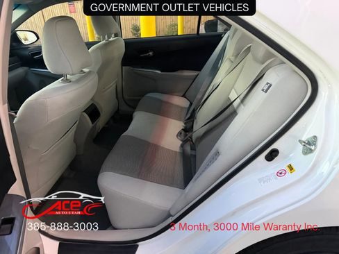 Used 2014 Toyota Camry LE w/ Fleet Convenience Package image 11